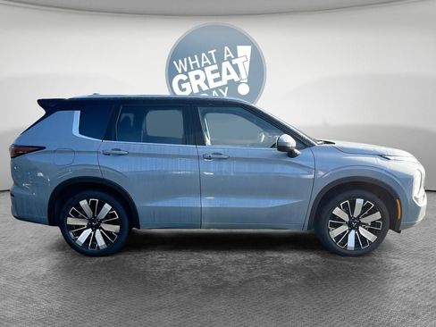 New 2026 Mitsubishi Outlander SEL FWD image 8