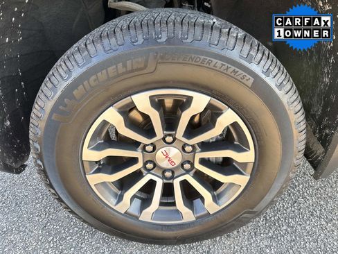 Used 2022 GMC Sierra 1500 AT4 w/ AT4 Premium Package image 11