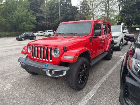 Used 2023 Jeep Wrangler Unlimited Sahara w/ Cold Weather Group AWD/4WD image 1