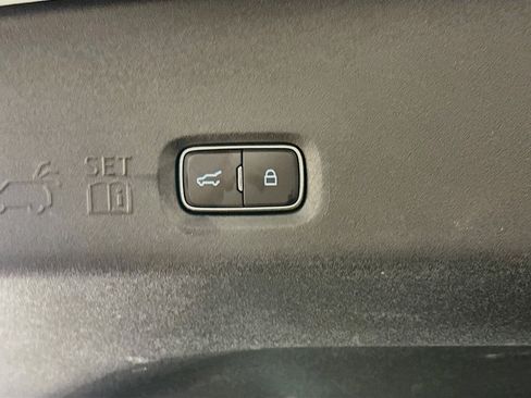 Used 2025 Ford Expedition Active AWD/4WD image 33