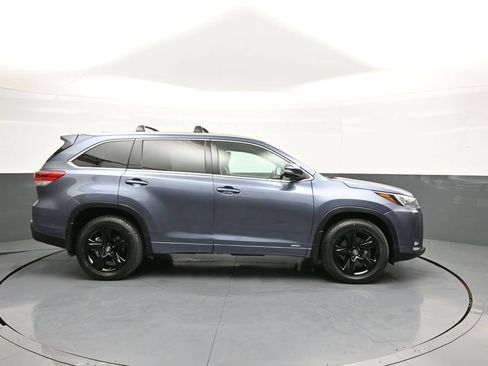 Used 2017 Toyota Highlander Limited Platinum w/ Carpet Mat Package AWD/4WD image 5