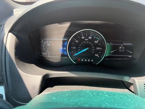 Used 2017 Ford Explorer XLT w/ Equipment Group 202A FWD image 8