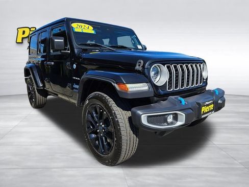 Used 2024 Jeep Wrangler Unlimited Sahara AWD/4WD image 8