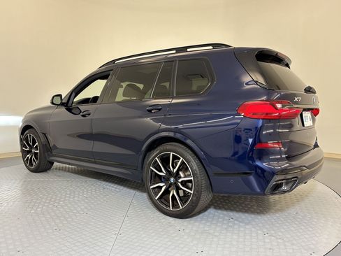 Used 2022 BMW X7 xDrive40i w/ M Sport Package AWD/4WD image 3