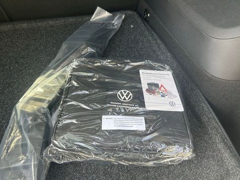 New 2026 Volkswagen Tiguan SE AWD/4WD image 46