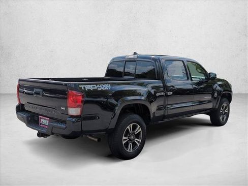 Used 2016 Toyota Tacoma TRD Sport w/ Towing Package AWD/4WD image 5