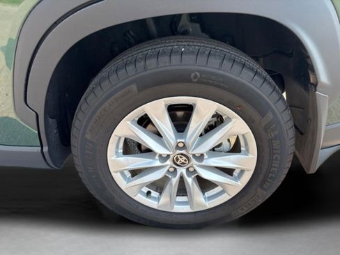 Certified 2026 Toyota Corolla Cross LE FWD image 43