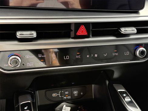 New 2026 Kia Sorento S w/ S Panoramic Sunroof Package image 25