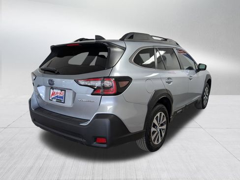 Used 2025 Subaru Outback Premium image 15