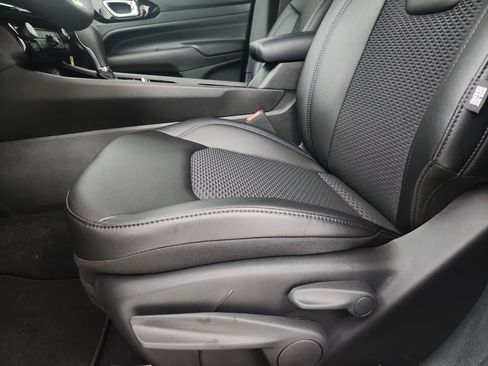New 2026 Jeep Compass Latitude AWD/4WD image 20