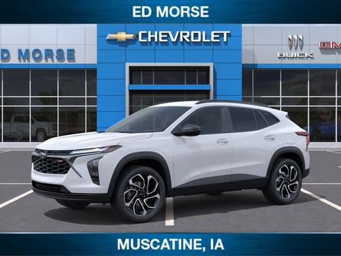 New 2026 Chevrolet Trax RS w/ Driver Confidence Package FWD image 2