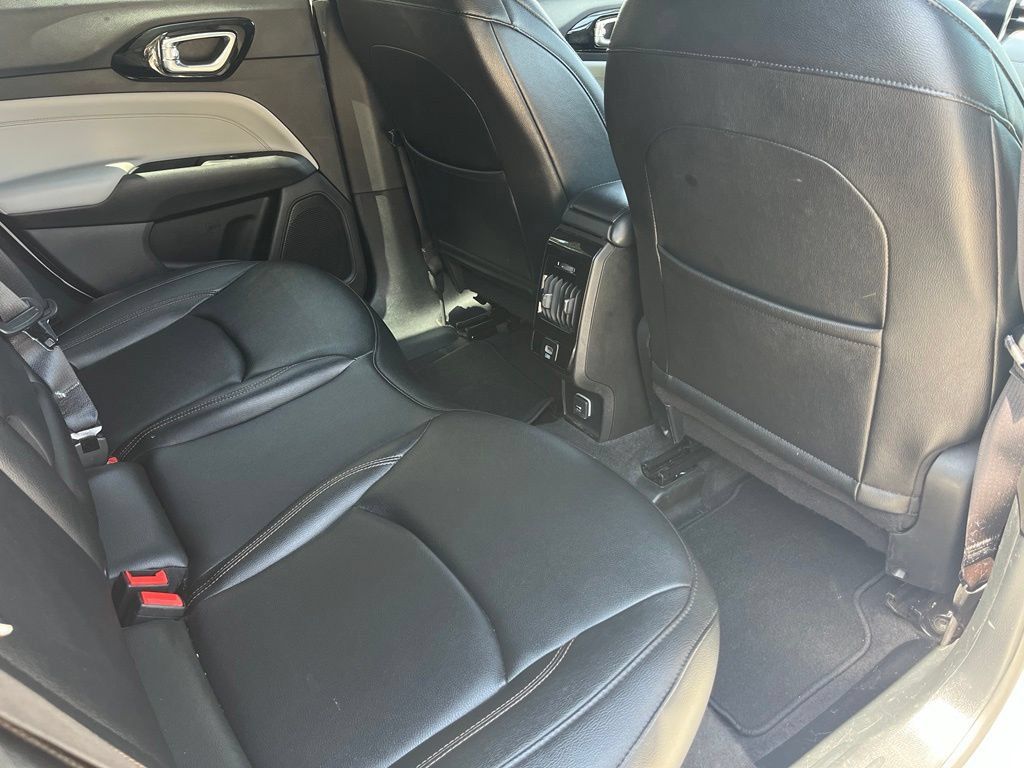 Used 2024 Jeep Compass Limited AWD/4WD image 11