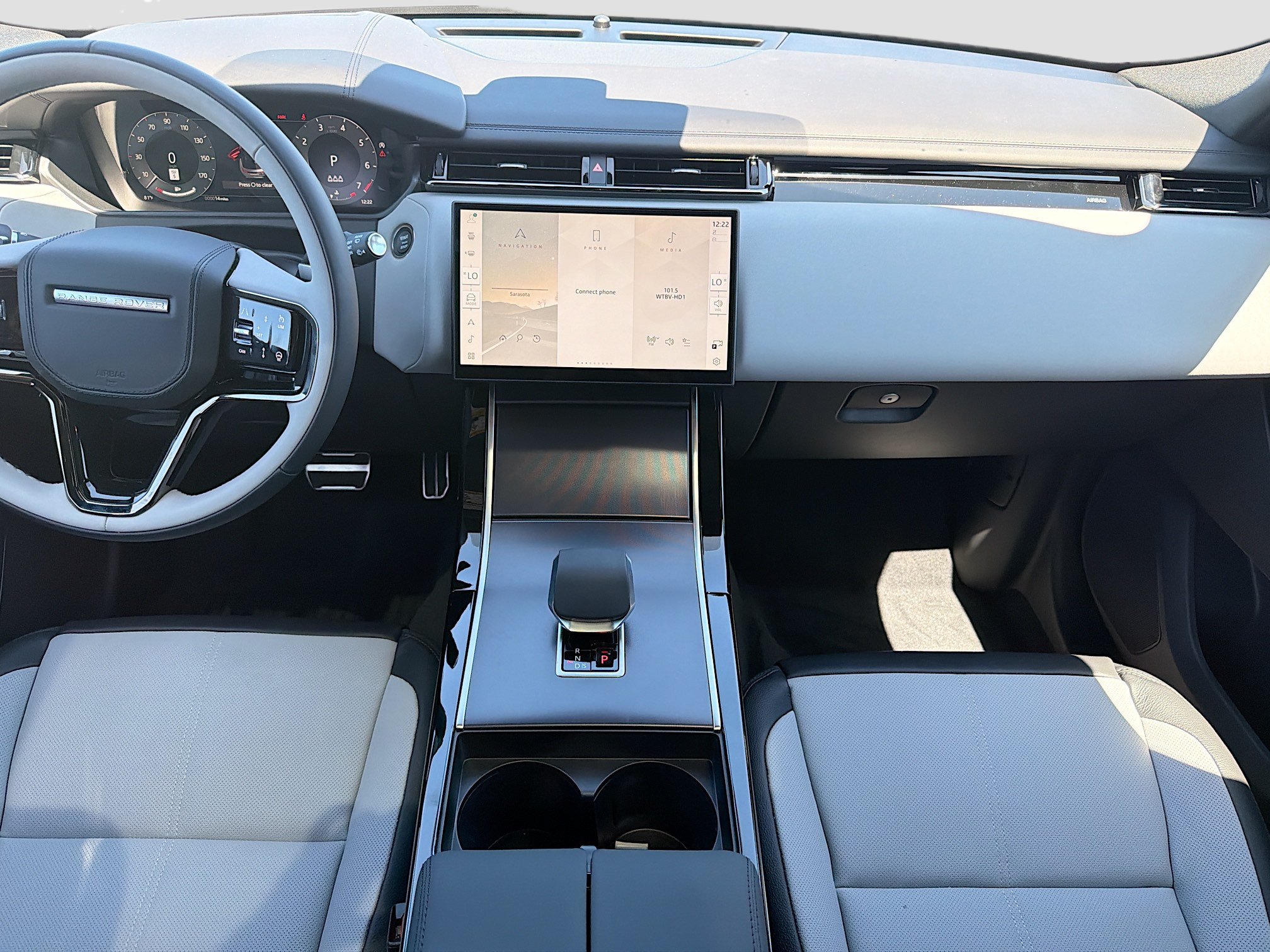 New 2026 Land Rover Range Rover Velar Dynamic SE AWD/4WD image 19