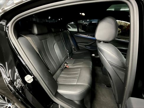 Used 2021 BMW 530e image 20