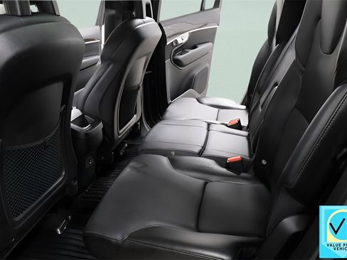 Used 2018 Volvo XC90 T5 Momentum w/ Convenience Package image 27