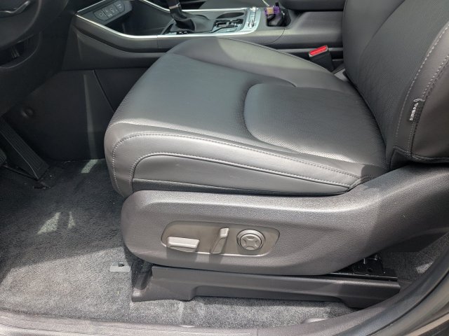 Certified 2026 Kia Carnival SX w/ SX Dark Edition Package FWD image 22