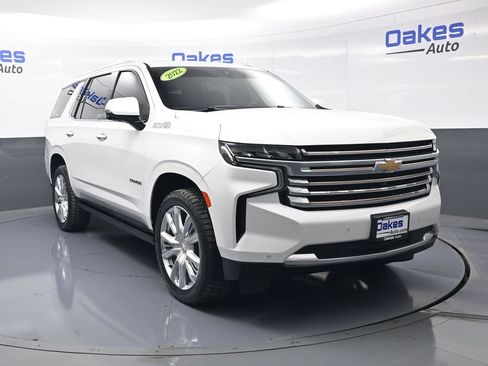 Used 2022 Chevrolet Tahoe High Country AWD/4WD image 2