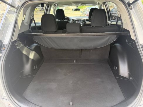 Used 2016 Toyota RAV4 LE AWD/4WD image 7
