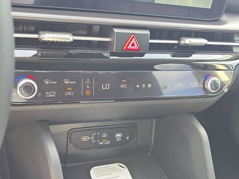 New 2026 Kia Sportage SX image 26