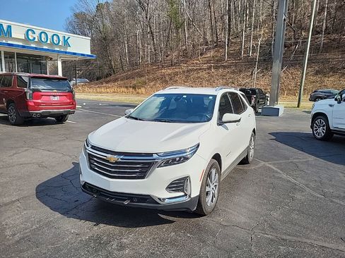 Used 2023 Chevrolet Equinox Premier image 3