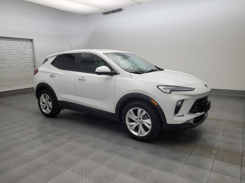 Used 2024 Buick Encore GX Preferred FWD image 11