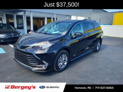 Used 2021 Toyota Sienna XLE w/ XLE Plus Package