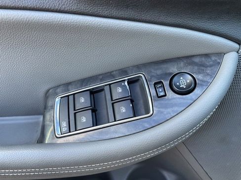 Used 2015 Chevrolet Impala LT image 12