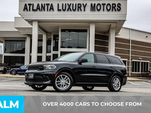 Used 2023 Dodge Durango GT image 3