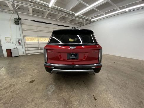 Certified 2026 Cadillac Vistiq Sport w/ LPO, Floor Liner Package image 5