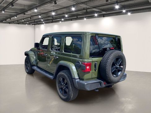 Used 2023 Jeep Wrangler Unlimited Sahara AWD/4WD image 5