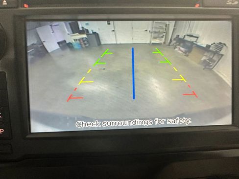 Used 2018 Nissan Titan SV w/ SV Convenience Package AWD/4WD image 26