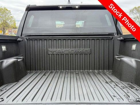 Used 2025 Toyota Tacoma SR AWD/4WD image 9