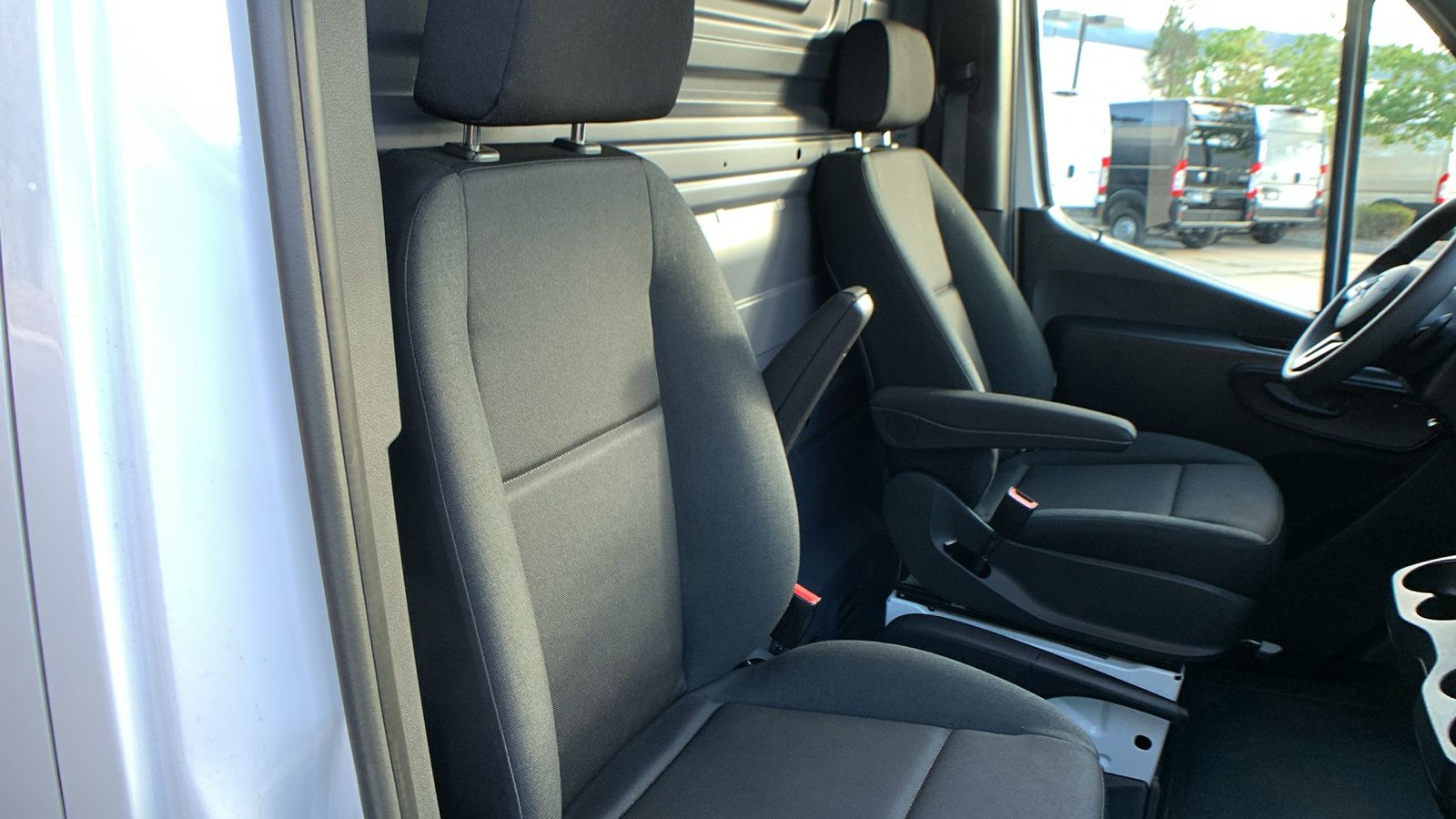 Used 2024 Mercedes-Benz Sprinter 2500 image 20
