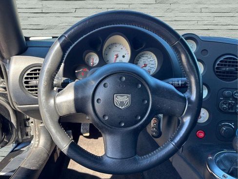 Used 2004 Dodge Viper SRT-10 image 13