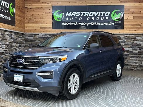Used 2021 Ford Explorer XLT w/ Equipment Group 202A AWD/4WD image 7