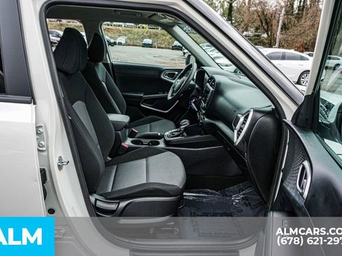 Used 2025 Kia Soul LX image 24