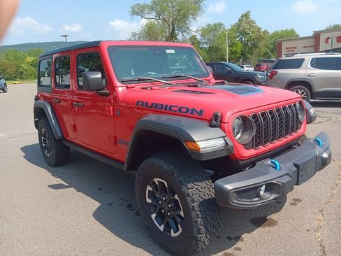 Used 2024 Jeep Wrangler Unlimited Rubicon 4xe image 7