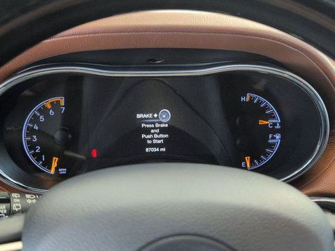 Certified 2020 Jeep Grand Cherokee Overland w/ Interior Metal Package AWD/4WD image 9