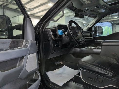 Used 2023 Ford F250 Lariat w/ Lariat Ultimate Package AWD/4WD image 7