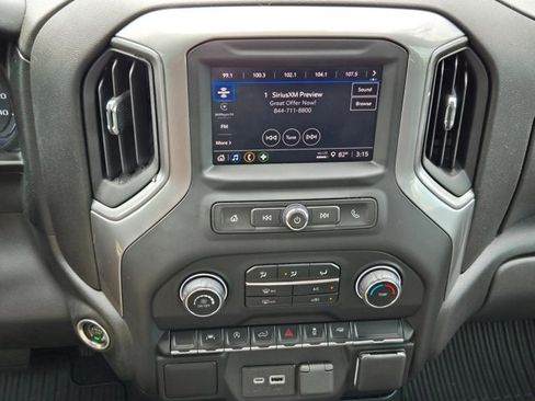 Used 2022 Chevrolet Silverado 1500 Custom RWD image 14