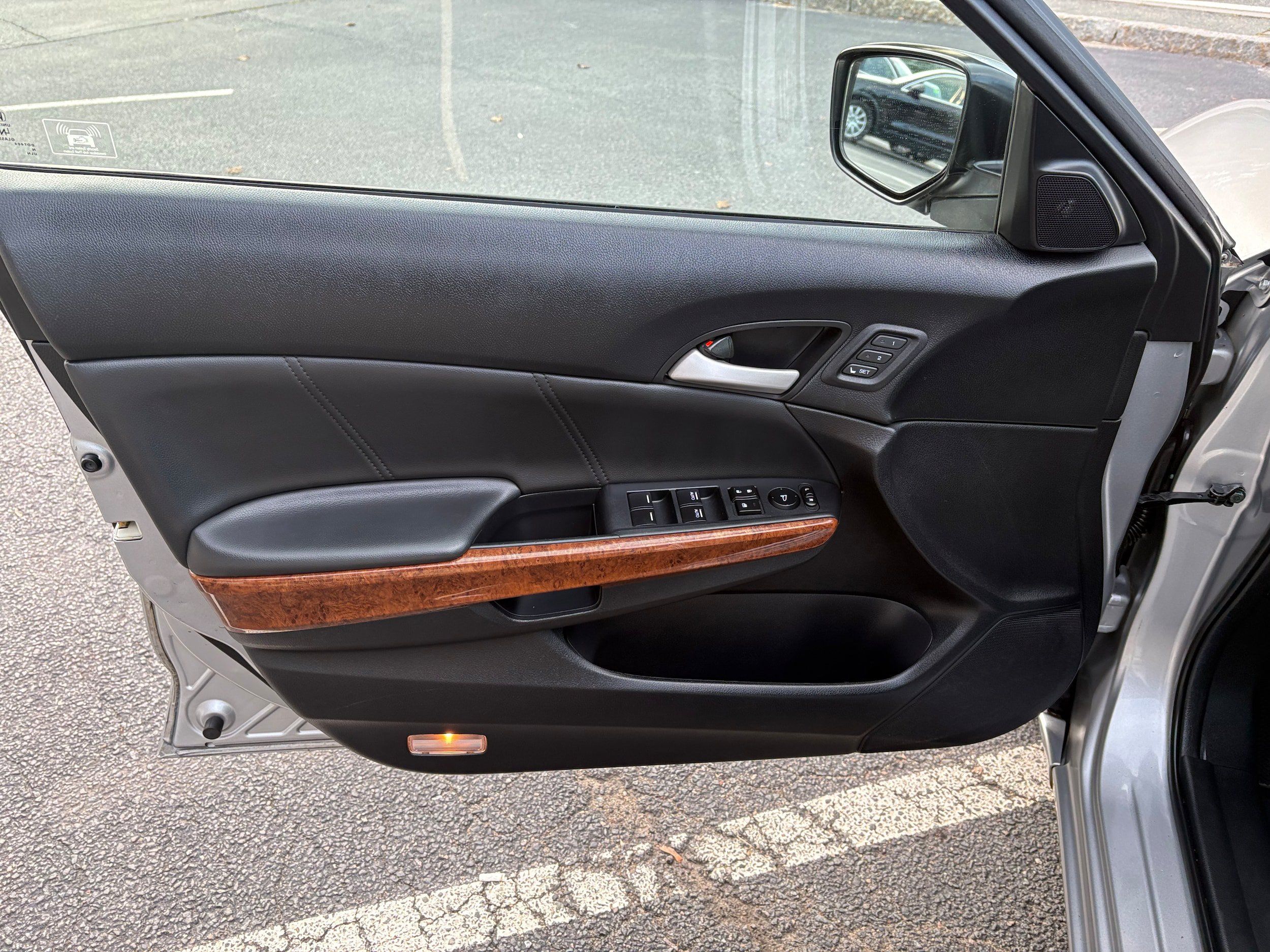 Used 2011 Honda Accord EX-L image 13