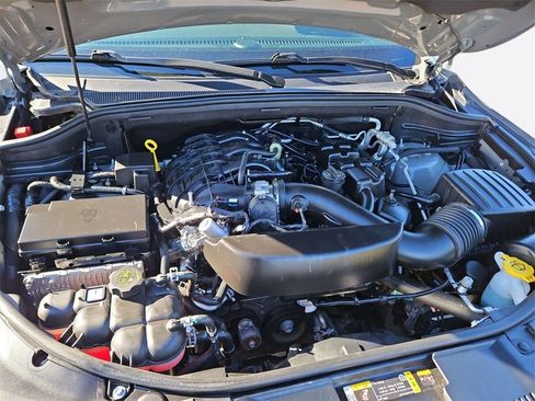 Used 2025 Dodge Durango GT image 31