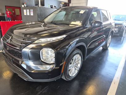 Used 2022 Mitsubishi Outlander ES