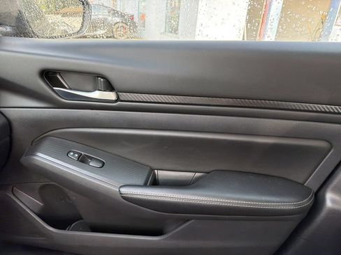 Used 2025 Nissan Altima 2.5 SV FWD image 23