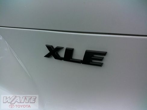 Certified 2024 Toyota Venza Nightshade image 8