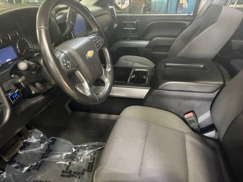 Used 2017 Chevrolet Silverado 1500 LT w/ Midnight Edition AWD/4WD image 19