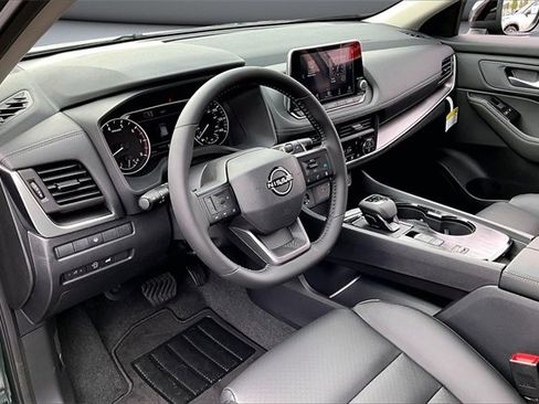 New 2026 Nissan Rogue SV image 7