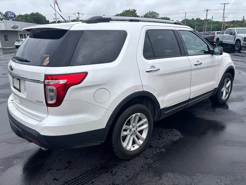 Used 2013 Ford Explorer XLT AWD/4WD image 4