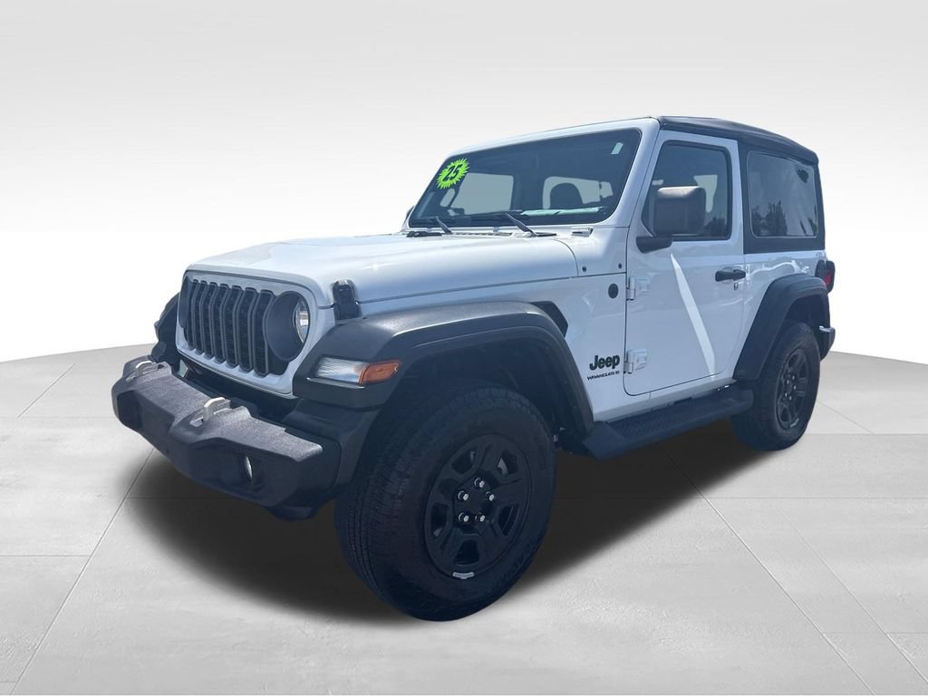 Used 2025 Jeep Wrangler Sport AWD/4WD image 2