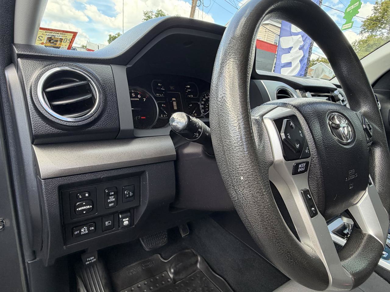 Used 2021 Toyota Tundra SR5 AWD/4WD image 33